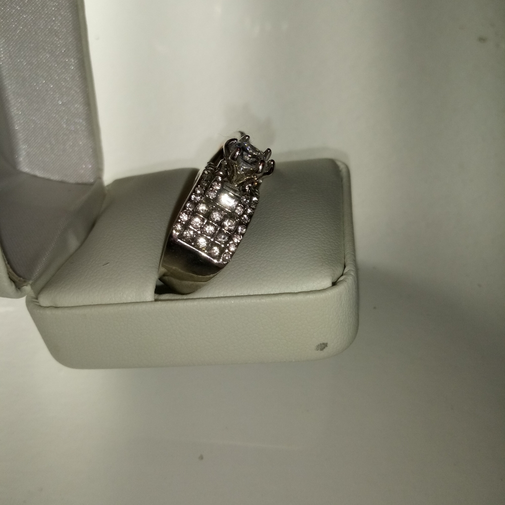 Remarkable Wedding Set - Picture 4 of 7